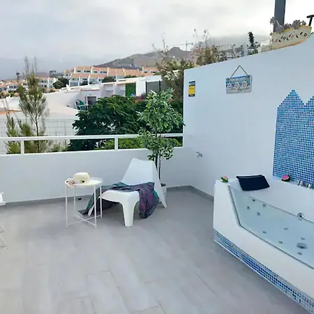 Apartment Jacuzzi Suite, Sueno De Pakito *