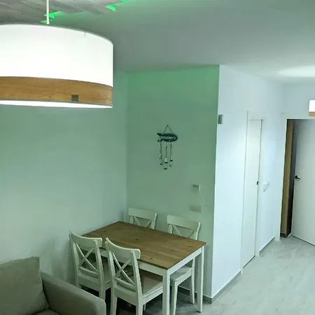 Apartment Jacuzzi Suite, Sueno De Pakito *